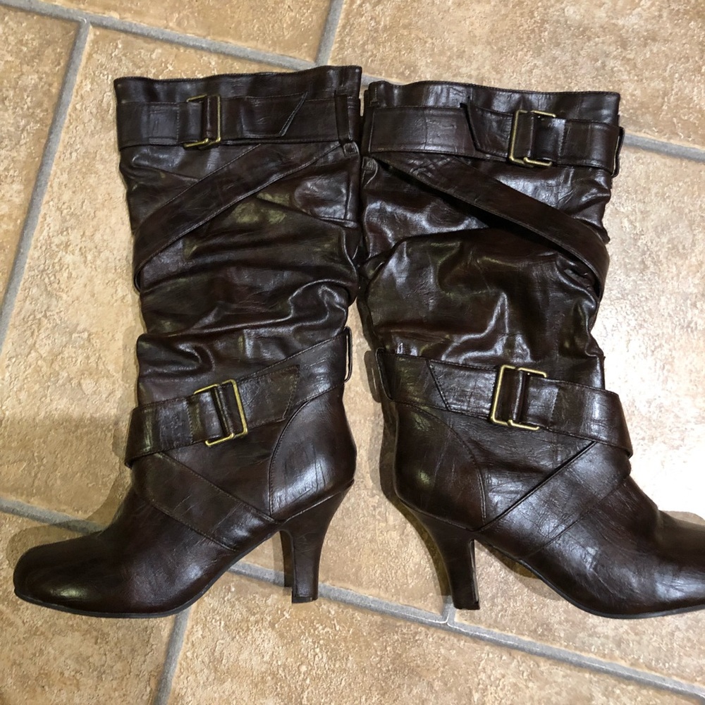 Dark Brown women’s boots size 9